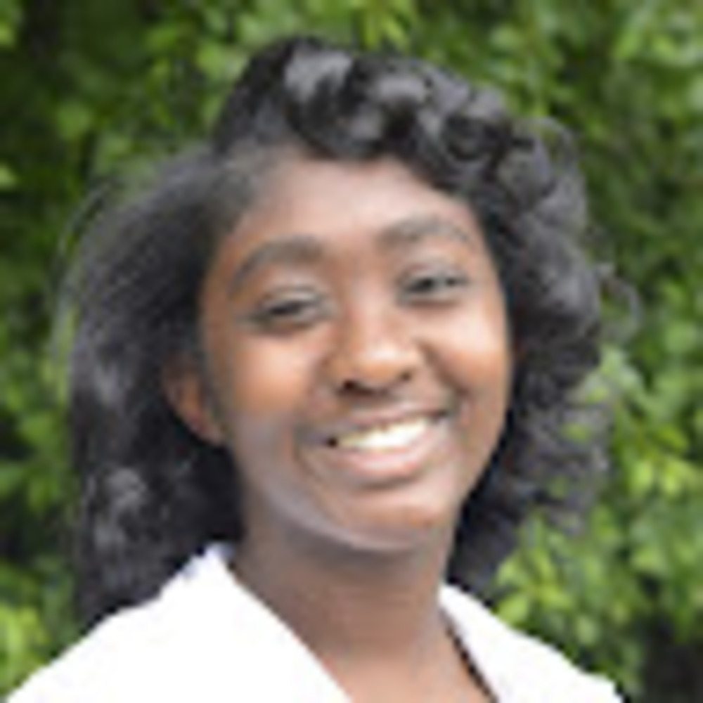 Meet your Posher, Nia